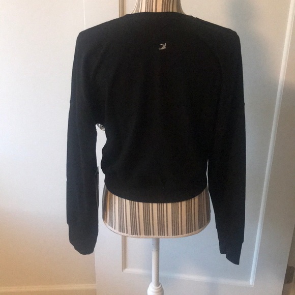 Glyder Cropped Activewear Sweatshirt - Picture 6 of 8